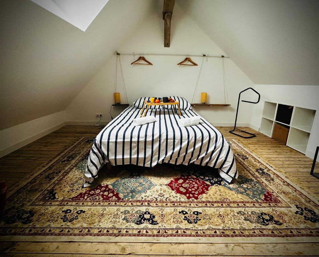 La Vie En Grange, La Loire Et Les Chateaux Dhuizon Dış mekan fotoğraf